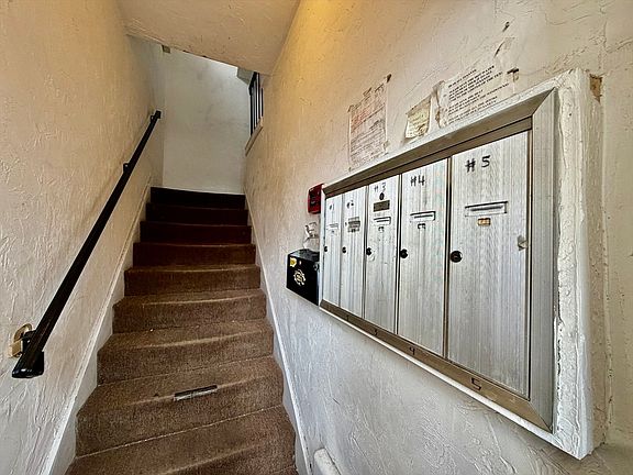 5th image of 21 Billings Rd APT 1