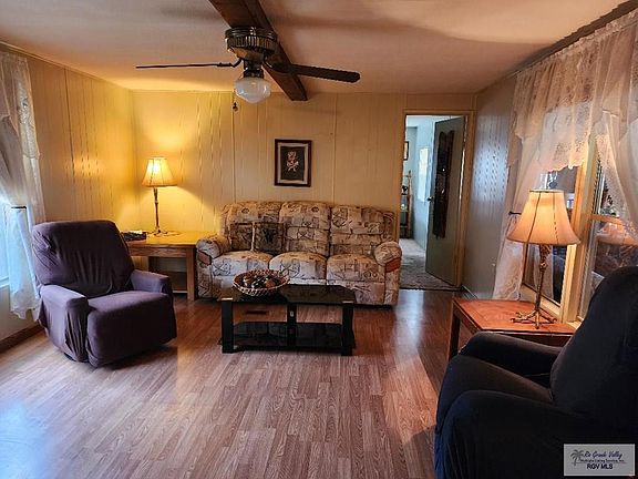 3rd image of 27060 Iowa Cir