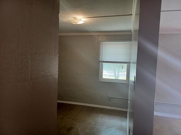 3rd image of 5953 Julie Ave