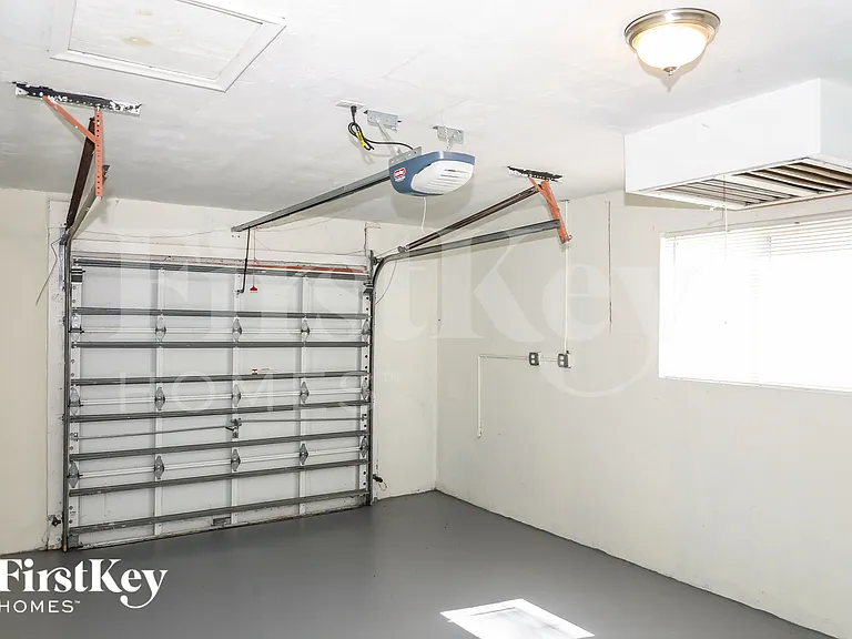 7461 NW 23rd St — Photo 12
