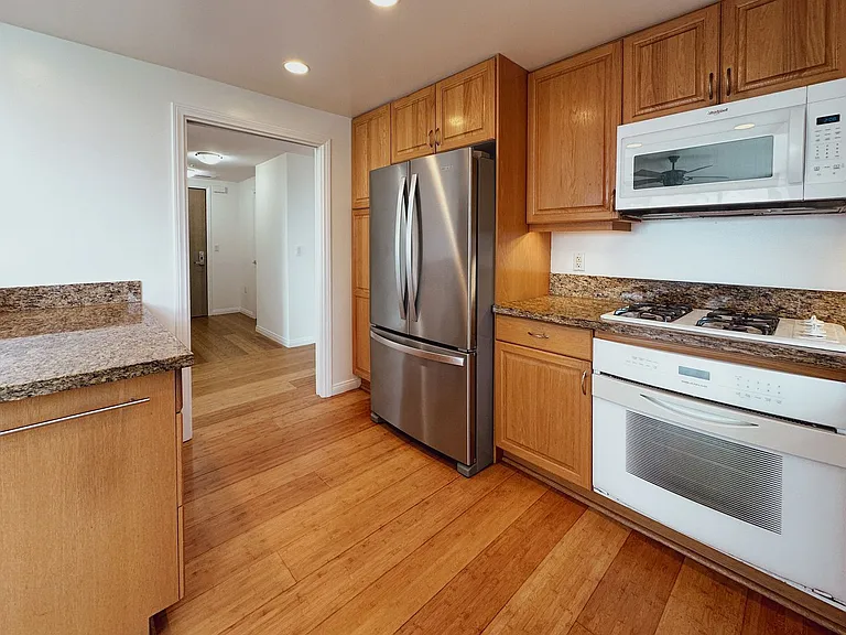 555 Front St #602 — Photo 11