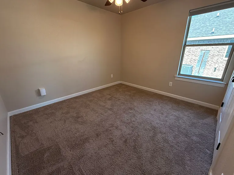 1412 Justice Dr — Photo 13