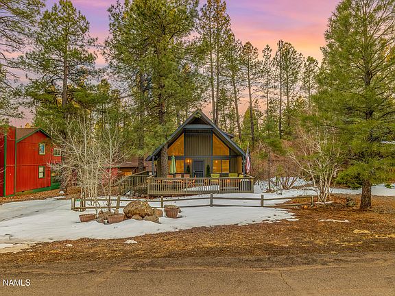 3rd image of 115 N Lodge Dr