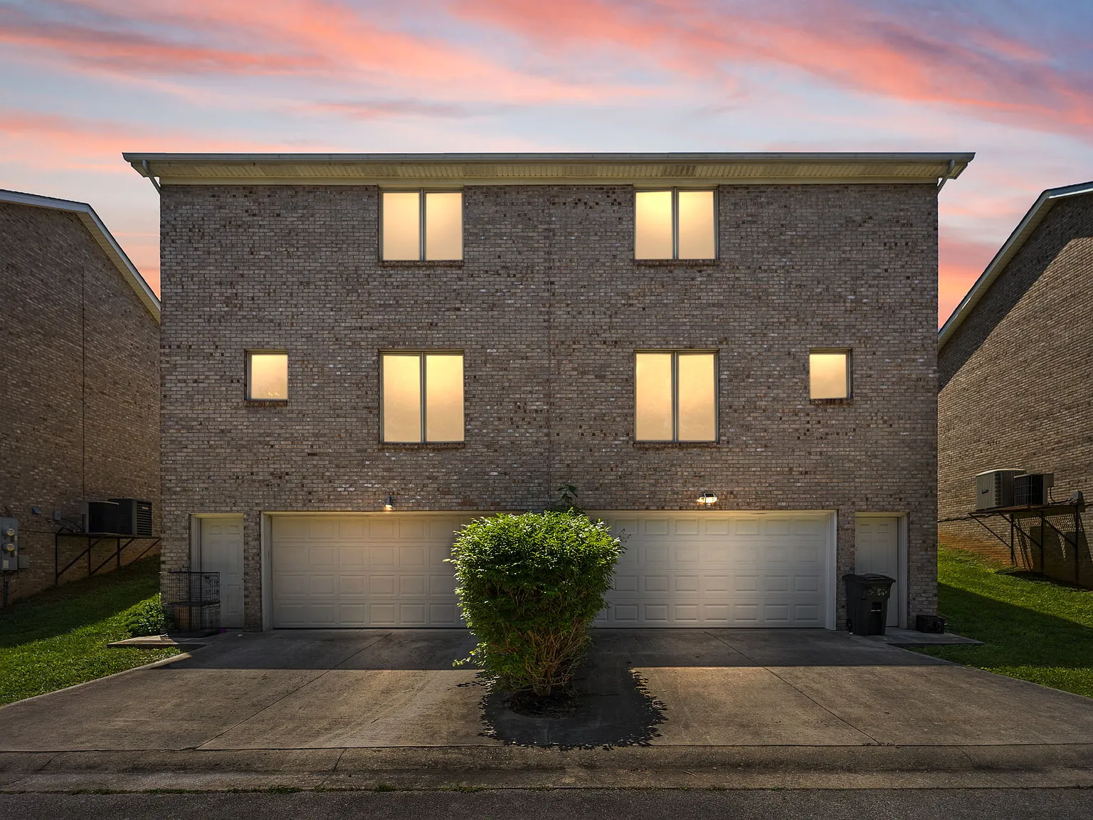 2 bed, 1.5 bath, 1400 sqft, $1,500 — Photo 4