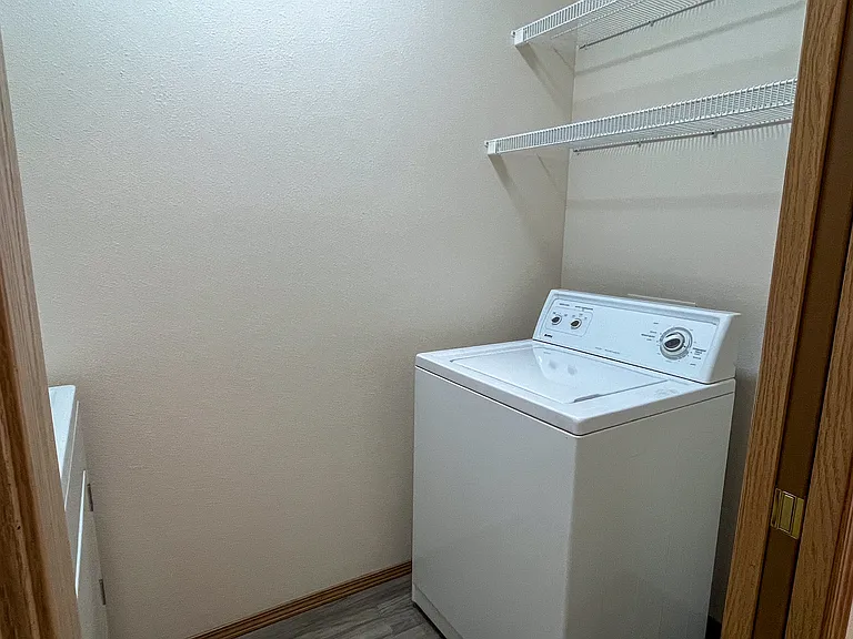 7519 N Perry St — Photo 5
