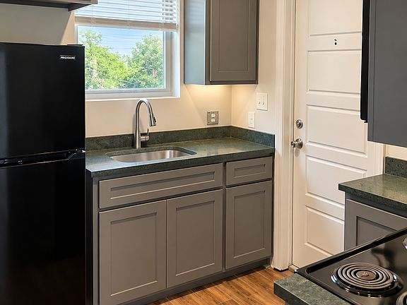 3rd image of 2129 16th St #3
