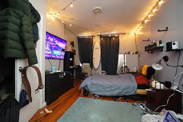 Rented by Rennit Inc. | media 34