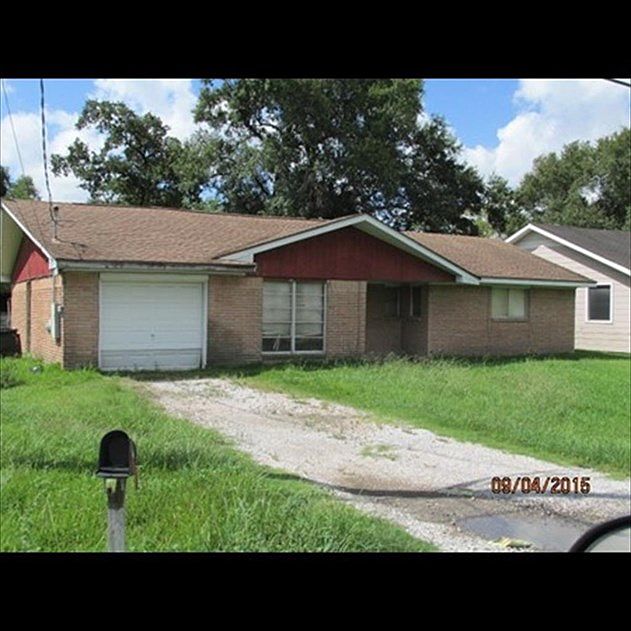 1st image of 10818 Gloria Dr