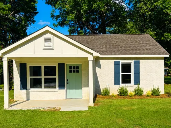 313 7th St S, Amory, MS 38821