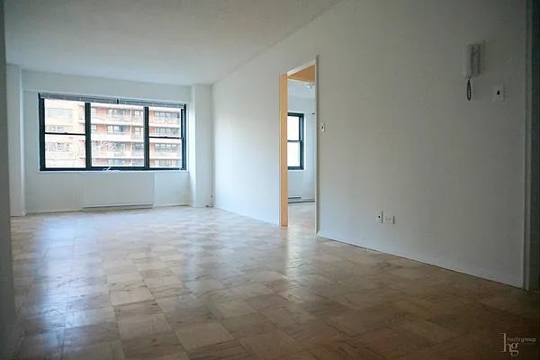 Sold by Hecht Group | media 13