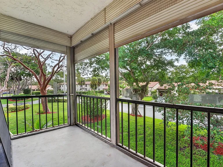 21810 Cypress Cir #26B — Photo 6