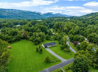 2 Vernooy Dr, Wawarsing, NY 12489