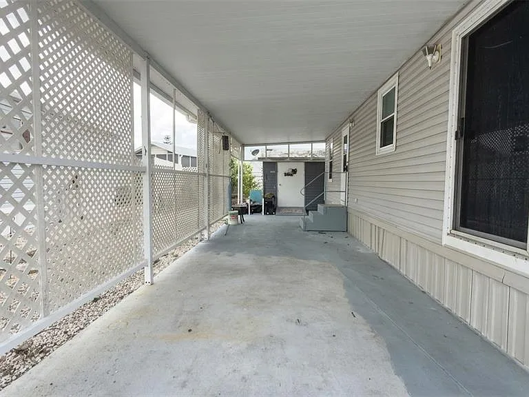 519 Center Crest Blvd — Photo 10