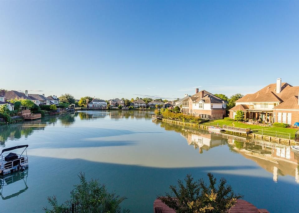 1st image of 223 Kingfisher Dr