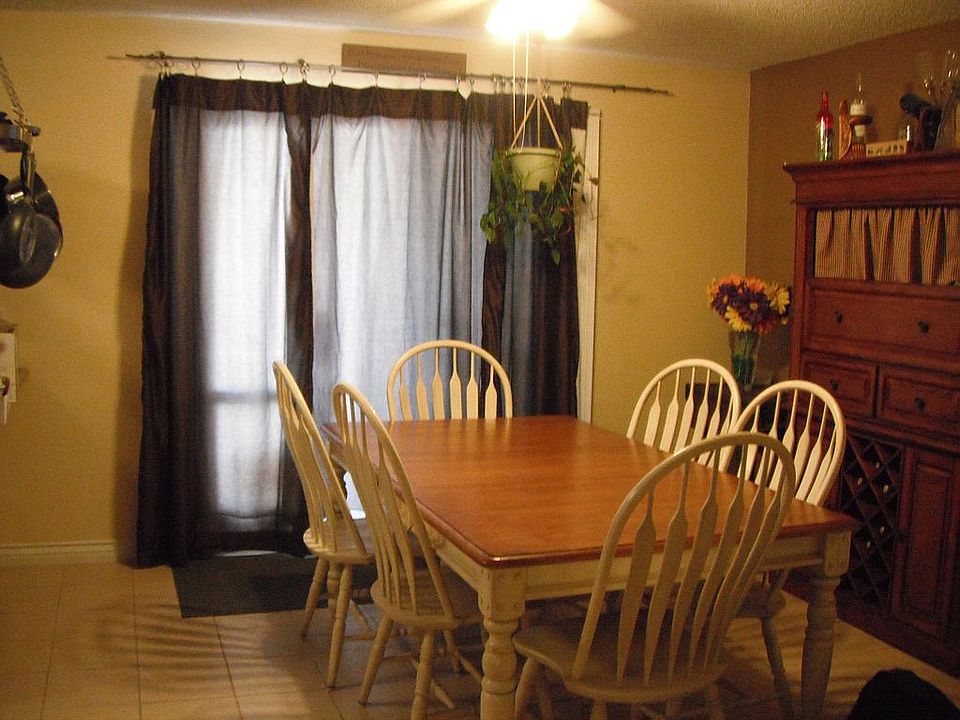 2nd image of 118 Hexham Ct