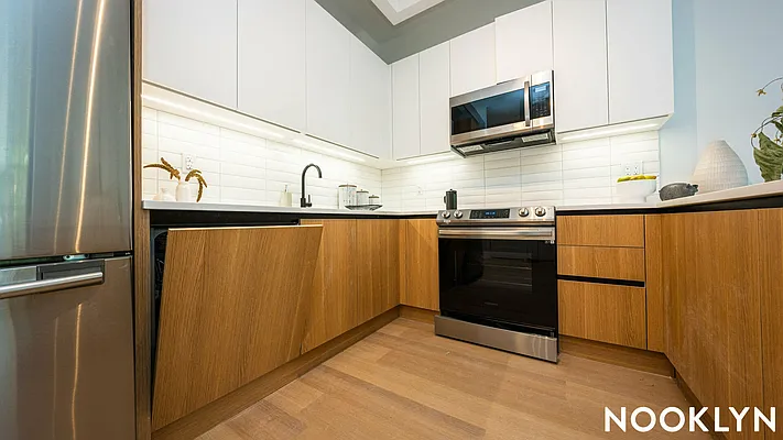 Rented by Nooklyn NYC LLC | media 44