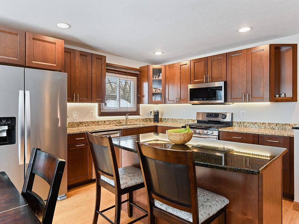 10334 Englewood Dr, Eden Prairie, MN 55347 Zillow