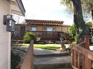 775 Lakeview Dr, Redding, CA 96001