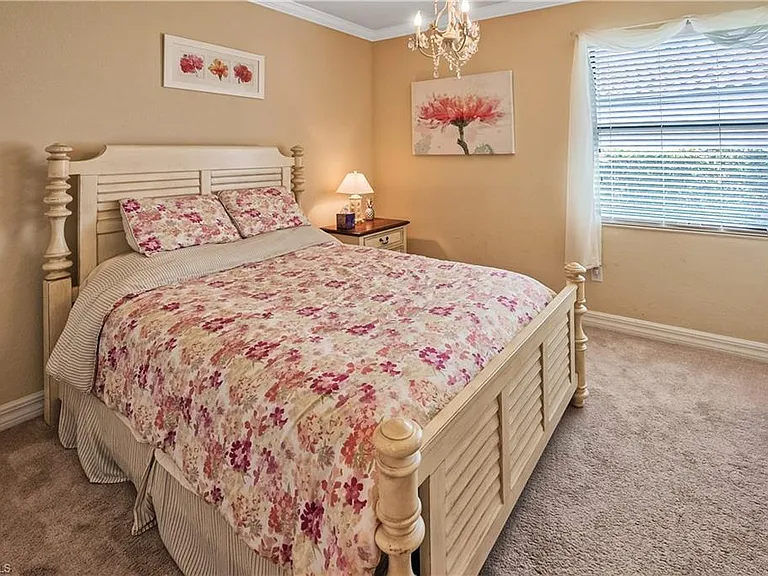 9215 Veneto Ln — Photo 11