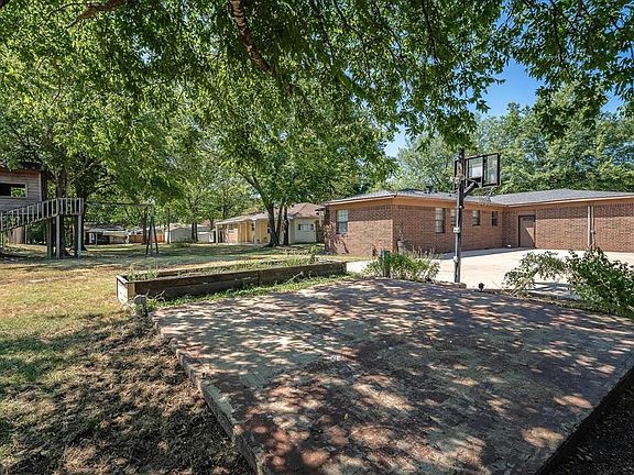 3rd image of 2908 Lynell Dr #2908
