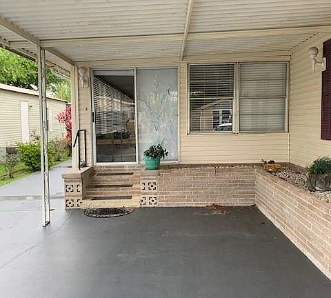 3rd image of 106 Acapulco St