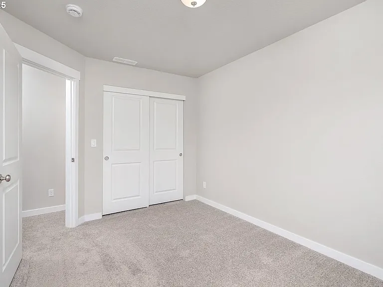 2745 S Magnolia Dr — Photo 18