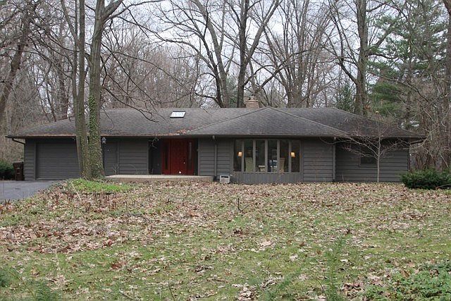 1st image of 2689 Hickory Ave