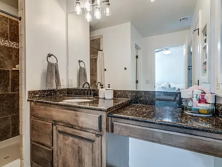 1501 Ginger Ave — Photo 9