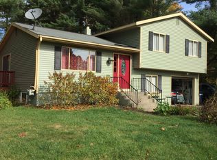 21 Saint Johns Dr, Northumberland, NY 12831