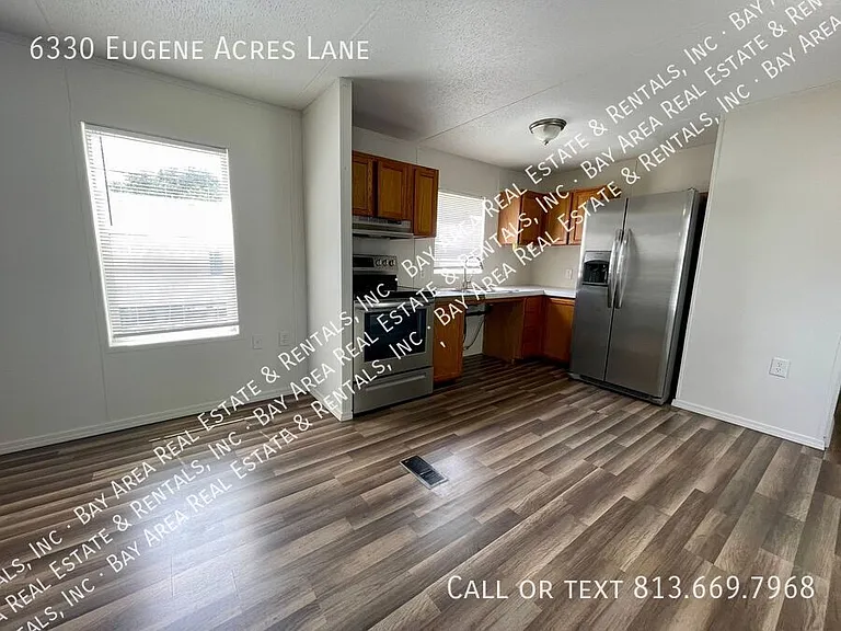 6330 Eugene Acres Ln — Photo 4