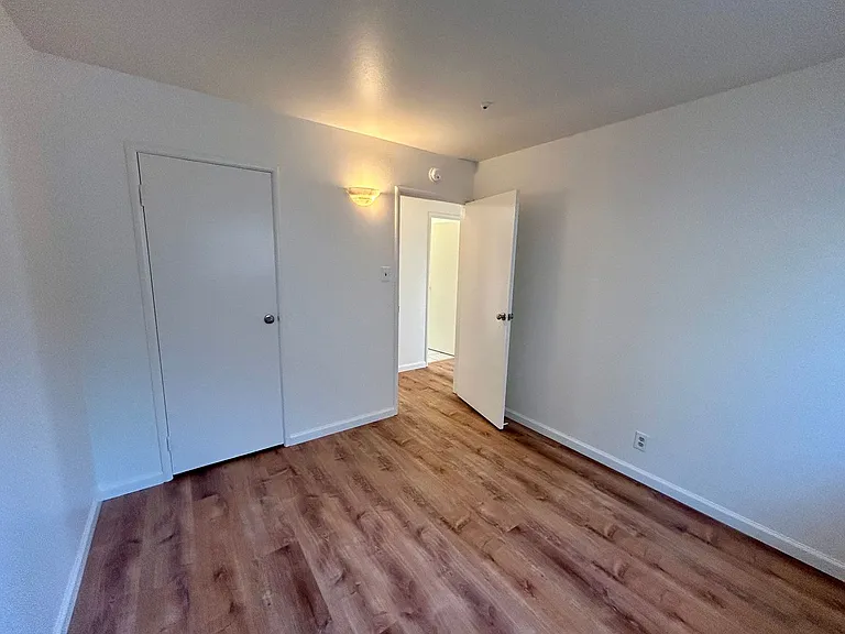 15380 Ruggles St — Photo 11