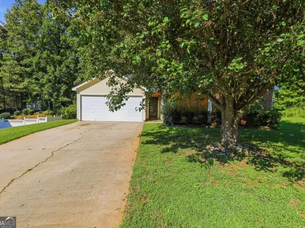 3209 Lower Creek Dr, Douglasville, GA 30135