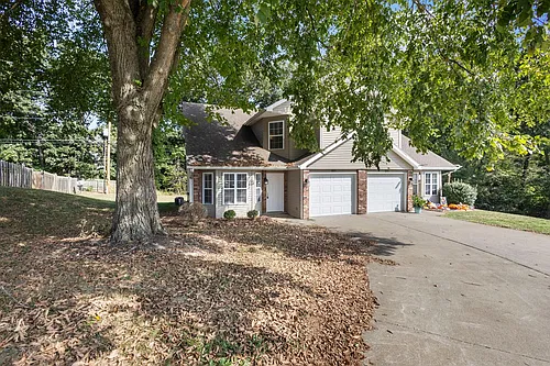 Floor plan 4915 W. Millbrook Dr.