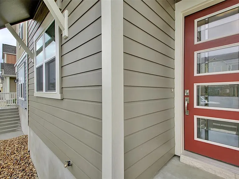 2910 Zach Scott St — Photo 2