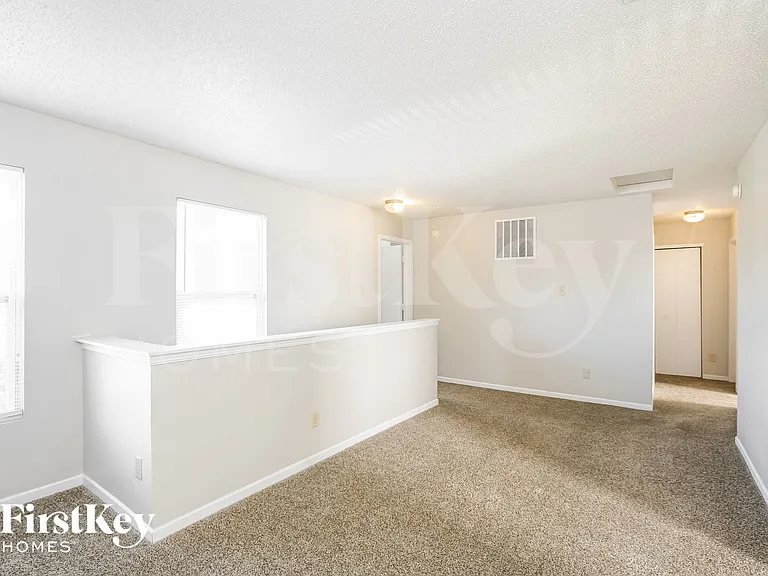 6321 Monteo Dr — Photo 7