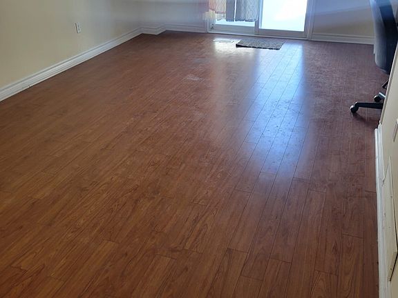 2nd image of 75 Banting Cres