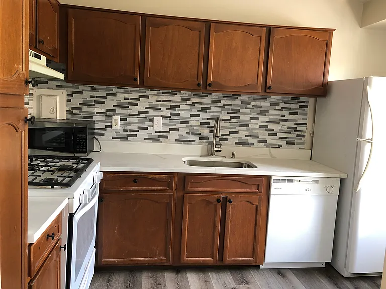 6018 Westchester Park Dr #302 — Photo 3