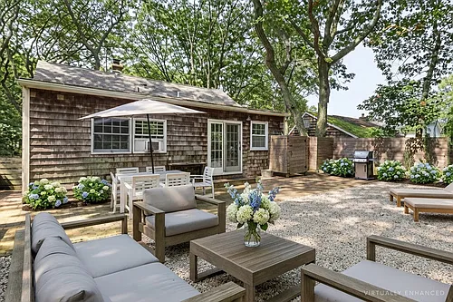 10 Spring Ln Photo 1