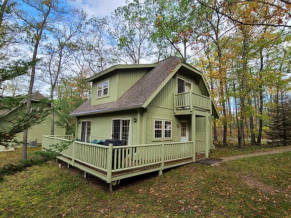 2nd image of 843 Golf Cottage Dr