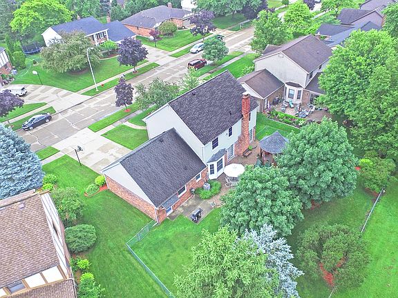 5th image of 19331 Gary Ln