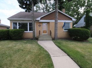 7127 W Cleveland St, Niles, IL 60714