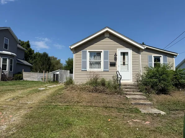 318 W 9th St, Marysville, OH 43040