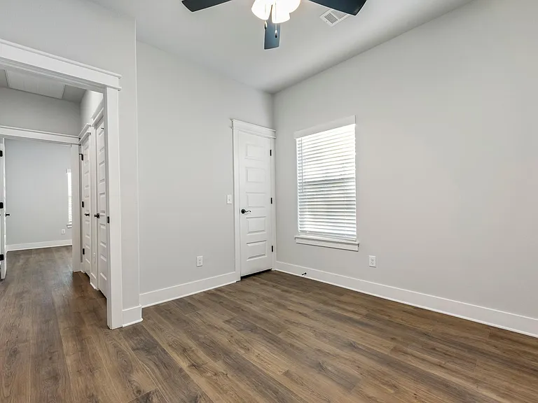 4 Gibson Ln — Photo 7