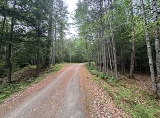 28 Clark Ln, Whitefield, ME 04353
