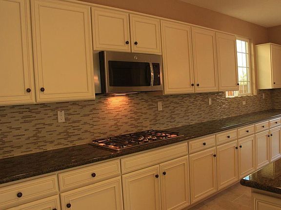 5th image of 422 W San Juan Dr