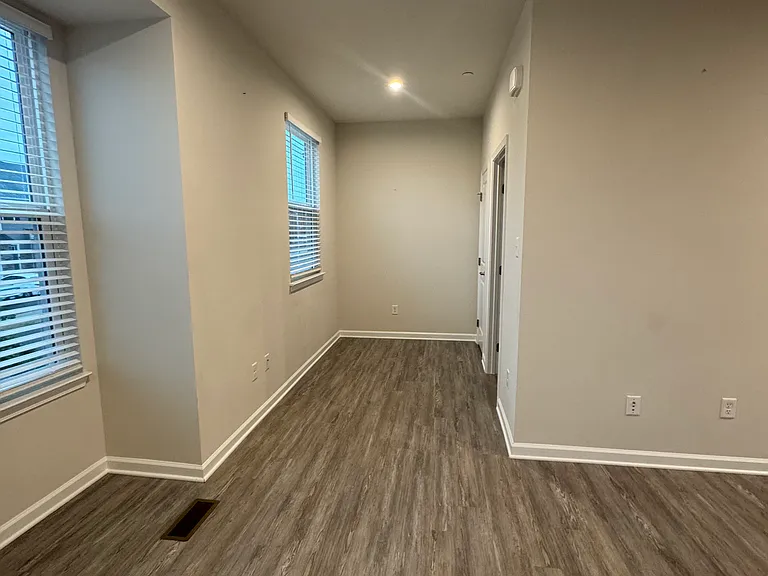 205 Cranesbill Dr — Photo 3