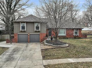 9324 Woodson St, Overland Park, KS 66207