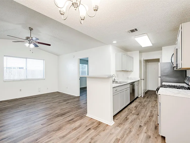 7918 W Gate Blvd — Photo 19