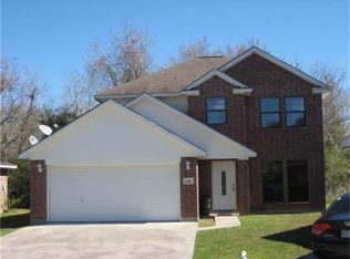 218 Terrace Dr, Texas City, TX 77591