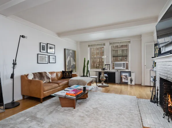 302 West 12th Street image 1 of 9